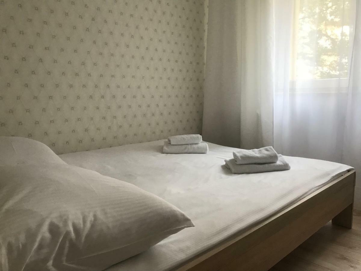 Golden Apartament Proletariacka Apartment Бялисток Екстериор снимка